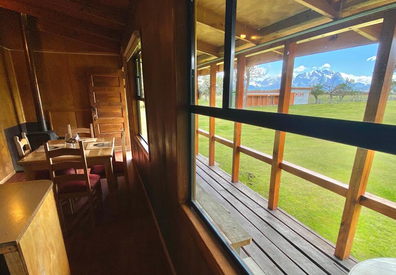 Cabanas Vista Al Paine 토레스 델 파이네 외부 사진