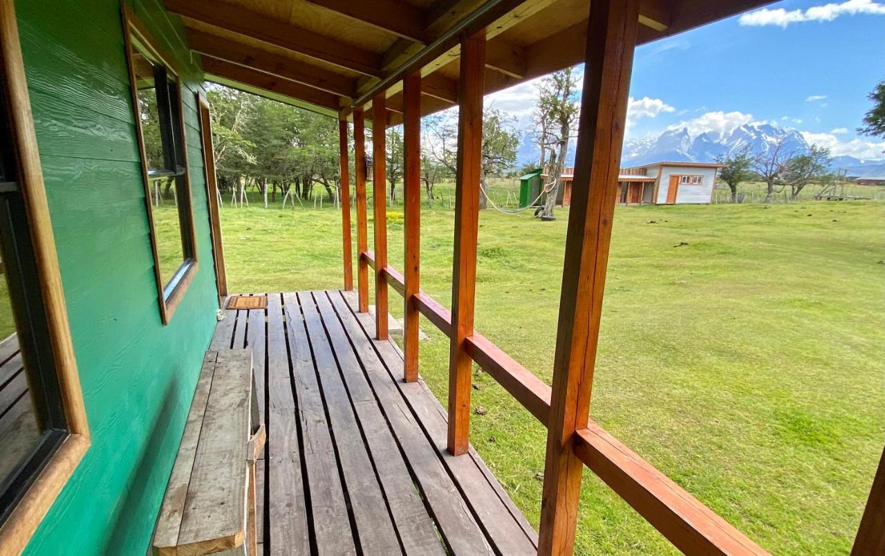 Cabanas Vista Al Paine 토레스 델 파이네 외부 사진