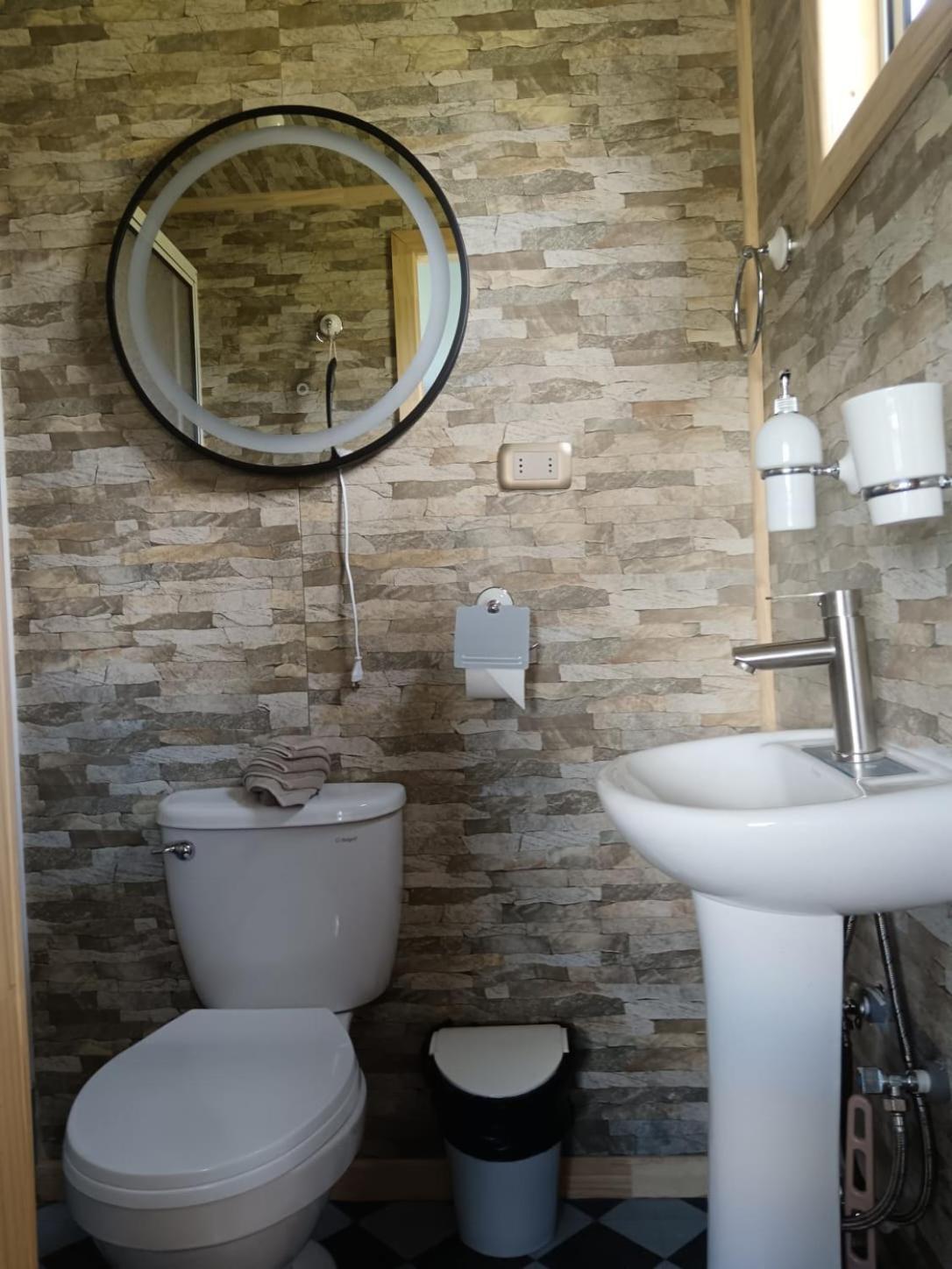 Cabanas Vista Al Paine 토레스 델 파이네 외부 사진